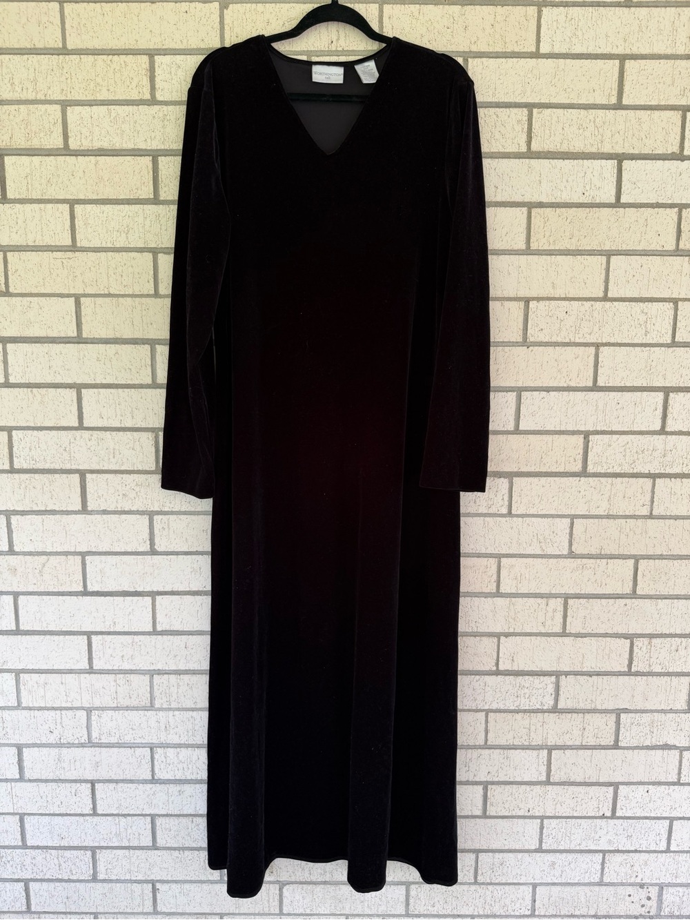 Worthington Black Velvet V-Neck Maxi Dress